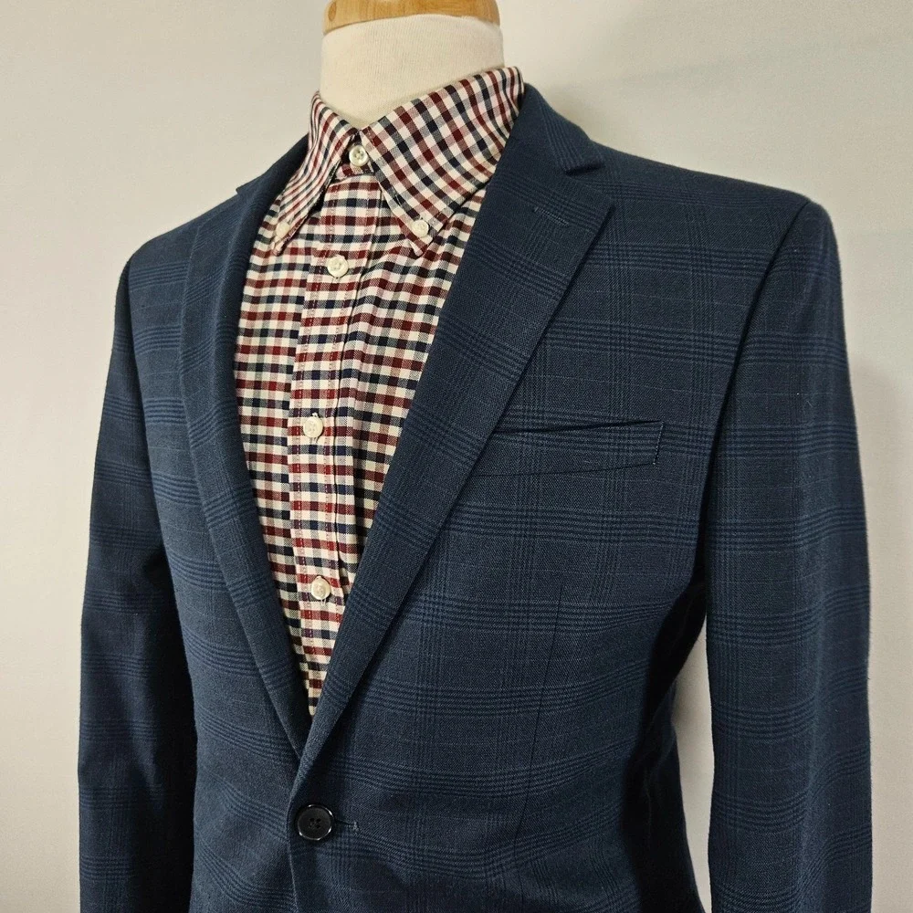 Van‎ Heusen Men's Sport Coat Blazer Two Button Navy Polyester Blend Slim 38R